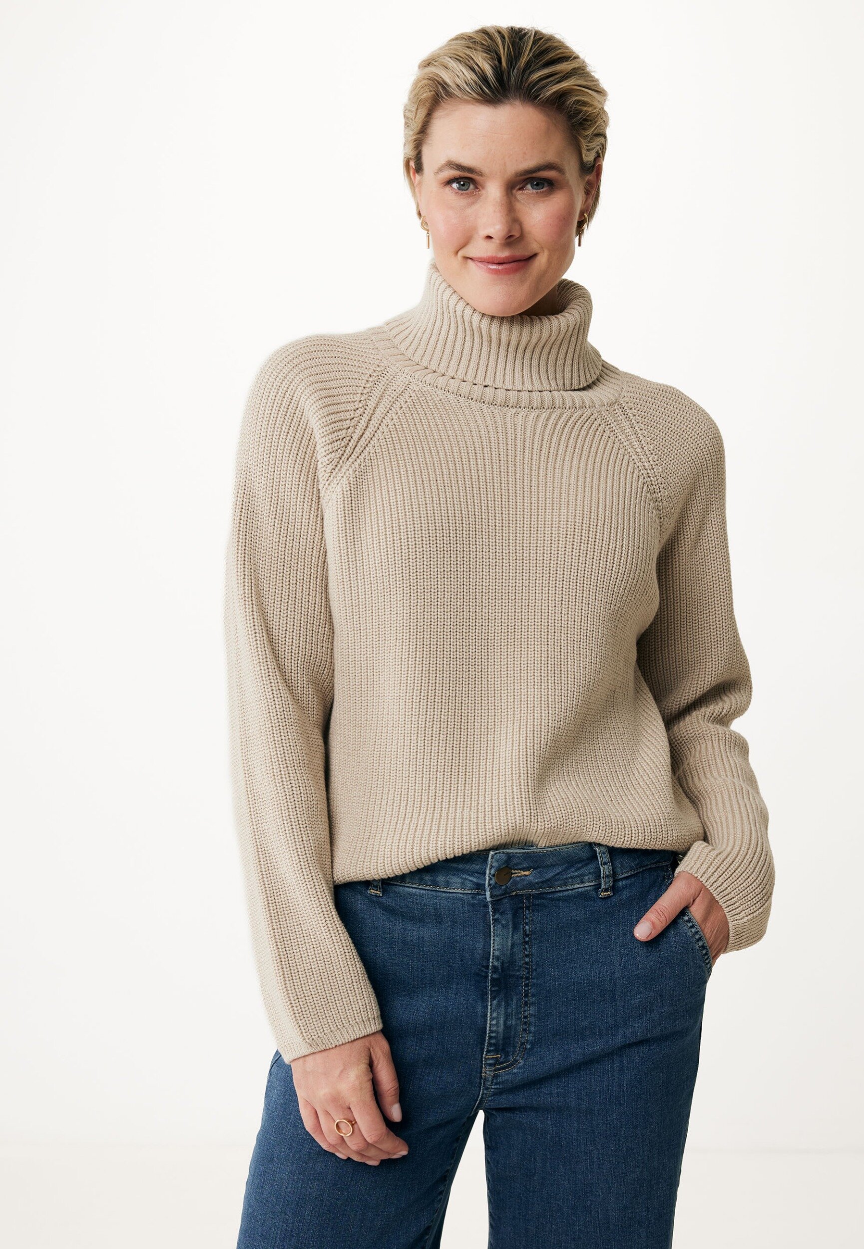 Pullover with roll neck Sand